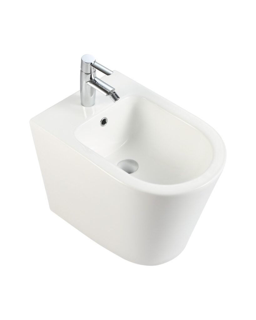 Sheng Ge 1380 vitreous china bidet, studio product photograph